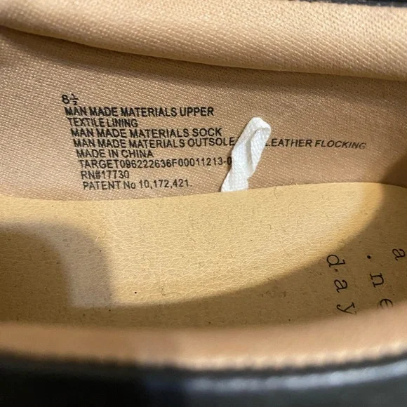 Target quilted black slip ons size 8.5 - Picture 3 of 5